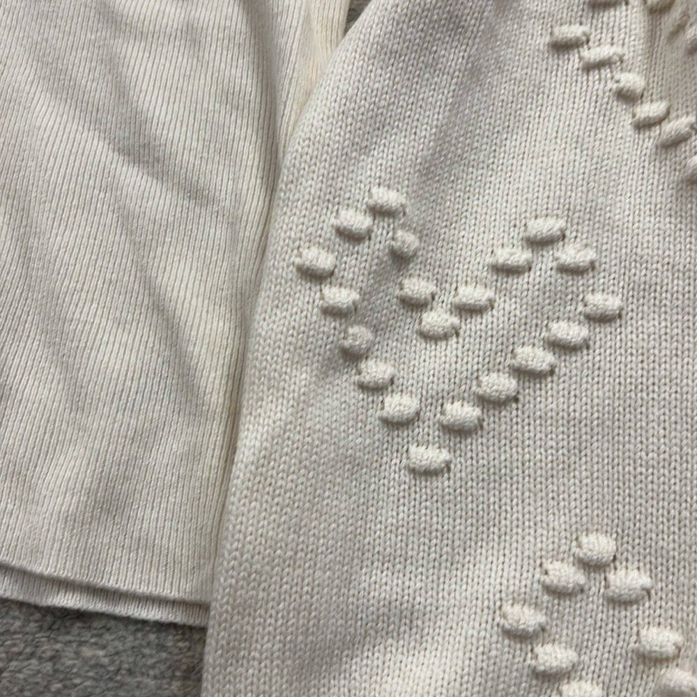 NWOT splendid heart sweater - Picture 2 of 5